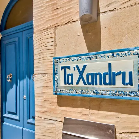 Ta Xandru Holiday In With A Large Swimming Pool * Munxar